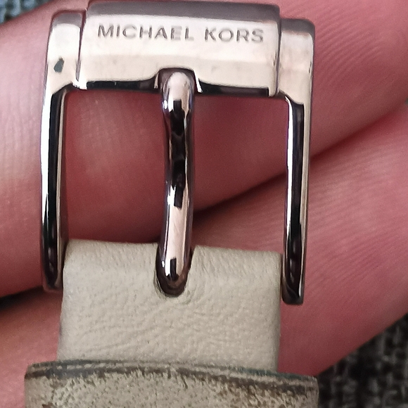 MICHAEL KORS Women\'s Norie Sable IP Latte Beige Leather Rose Gold WATCH MK2621